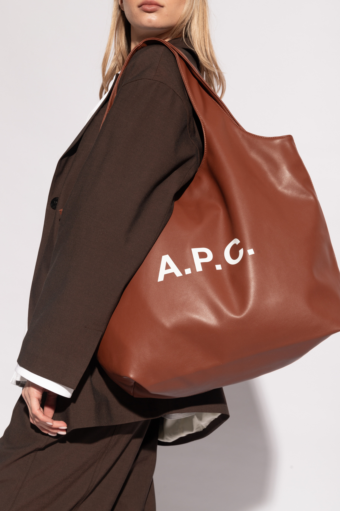 トートバッグ A.P.C. Woman Tote bags Brown PUAATM61565 CAD A.P.C. Ninon Tote Bag Nut Brown PUAATM61565